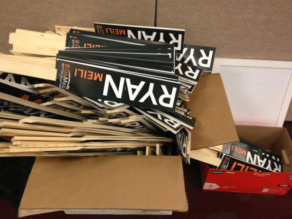 Meili Signs Awaiting Use 